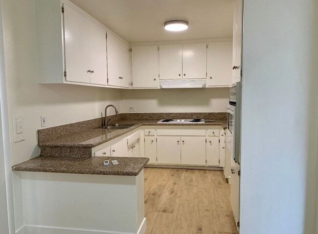 Spacious 3 bedroom unit located in Canoga ... - Spacious 3 bedroom unit located in Canoga ... Unidad 101