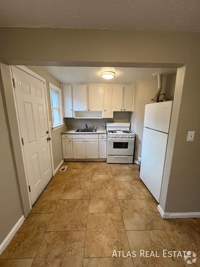 Building Photo - 7367 Oneida Dr Rental