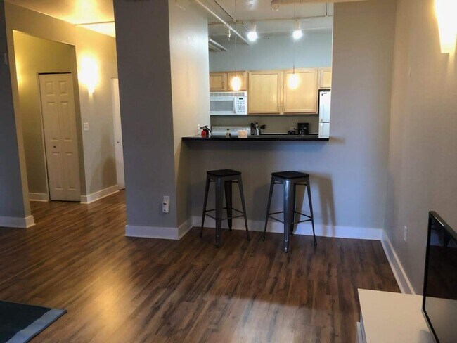 Photo - CH-Midland Lofts Unidad #605