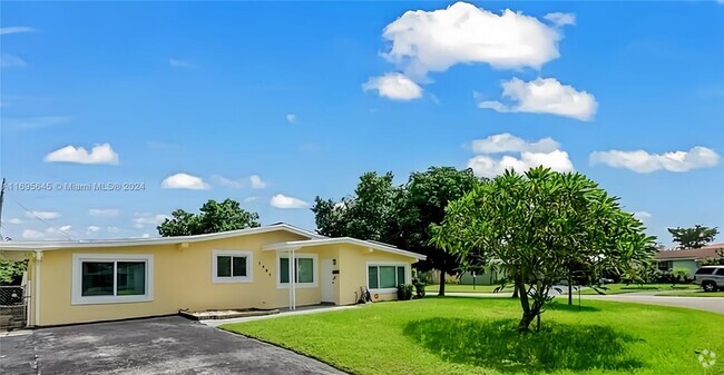 Building Photo - 1401 NW 79th Terrace Rental