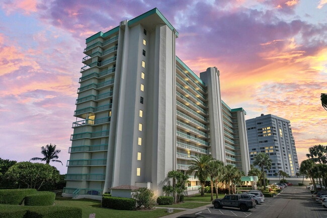 Building Photo - 9940 S Ocean Dr Unit 609 Rental