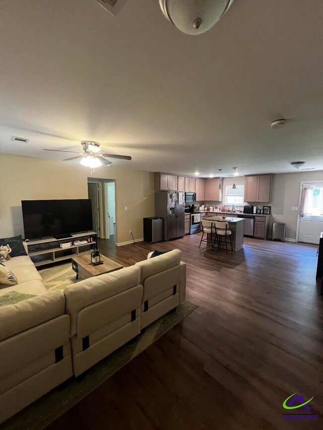 Photo - 225 Addison Ln