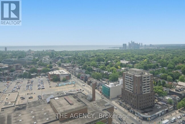 Photo - 2360 Dundas St W Unit 2816B