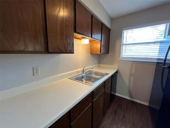 2526 W Prairie St Unit 108