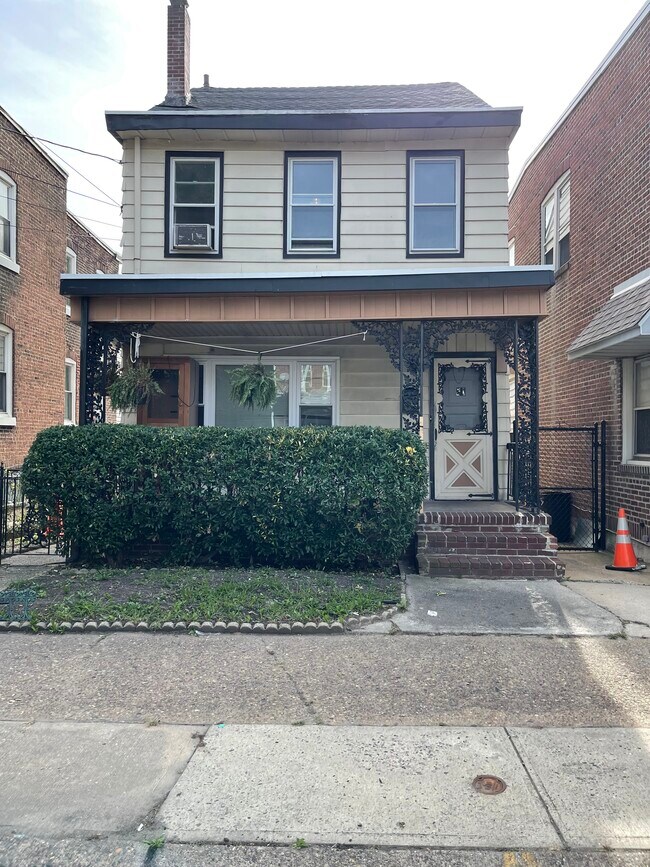 Building Photo - 59 E Paul Ave Rental