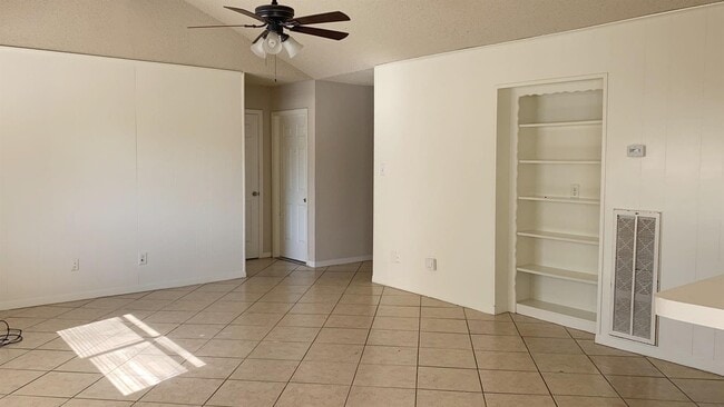 Photo - 6811 Winding Trace Dr