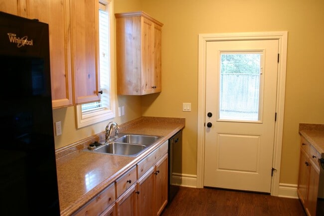 Photo - 3111 NW Grant Ave