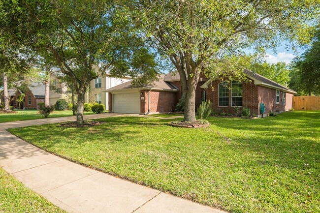 Photo - 6618 Trenton Lake Ln