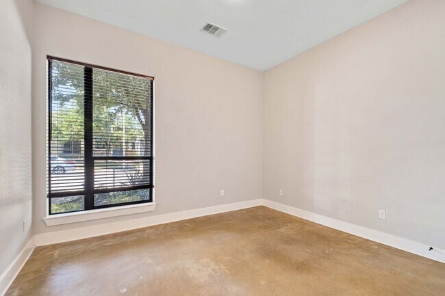 Photo - Stunning Modern Home in Desirable 78704 Ne...