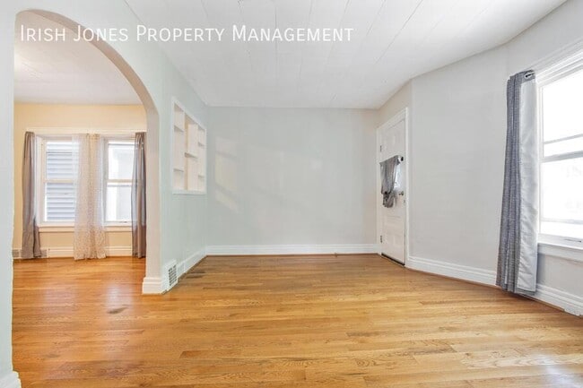 Photo - 169 Congress St Unit Apt. 1 - Right Side