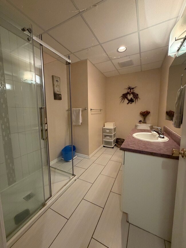 Photo - 11232 12 Av NW
