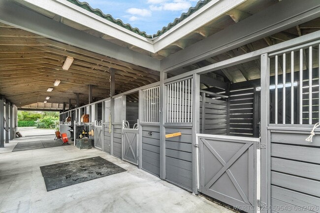 Building Photo - 14539 Belmont Trce Unit (Studio)