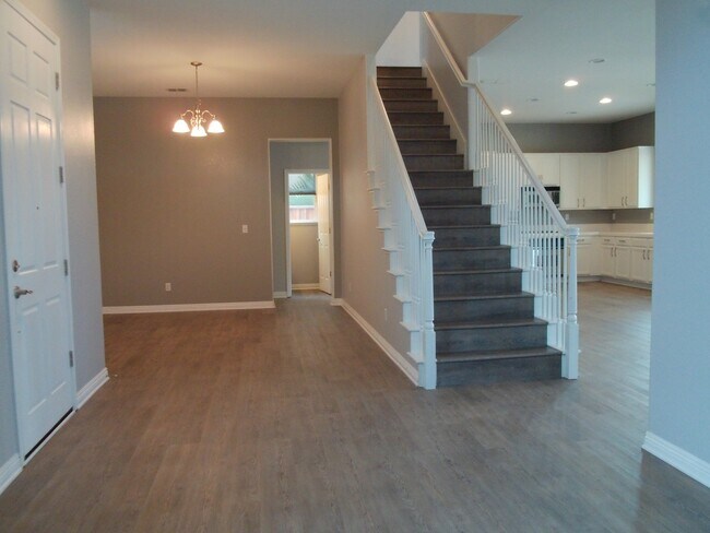 Photo - 1326 Paddington Way