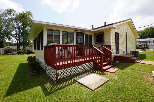 Photo - 505 Westchester Dr