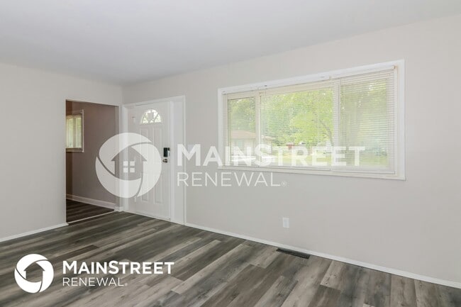 Photo - 5112 Benham Dr