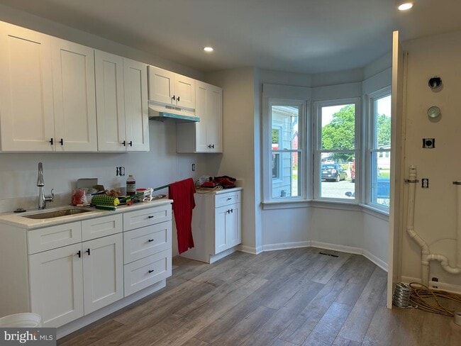 Building Photo - 319 W Ridge Pike Unit 100