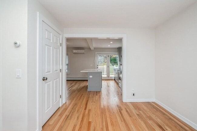 Photo - 63 Le Grande Ave