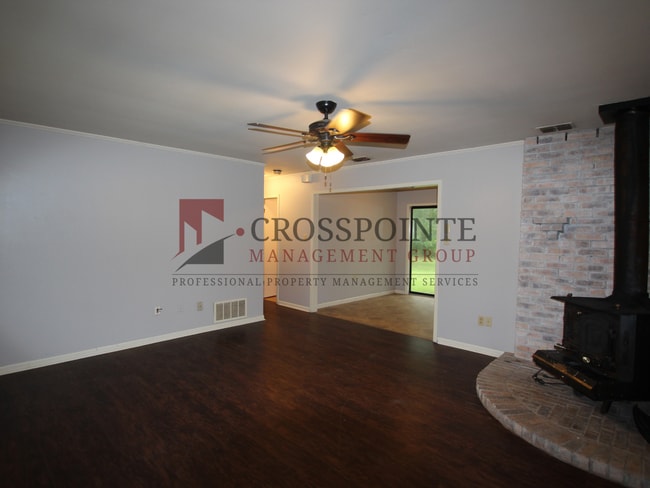 Photo - Beautiful 3 bedroom 2 bath home in Flint! Lease Take Over!