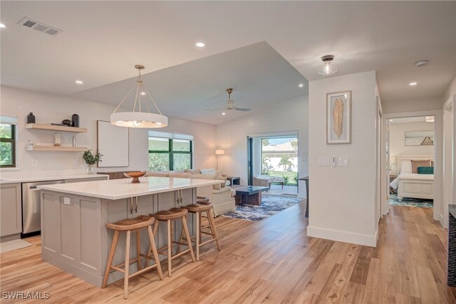 Photo - 577 98th Ave N