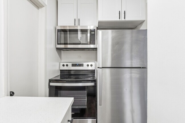 Photo - 2 West St Unit 2R