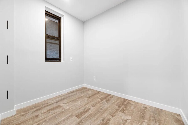 Photo - 437 W 46th St Unit 3RE