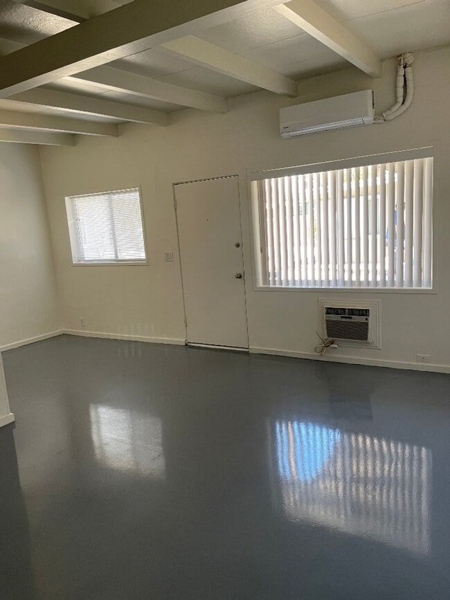 Building Photo - 540 S Mountain View Dr Unit 544
