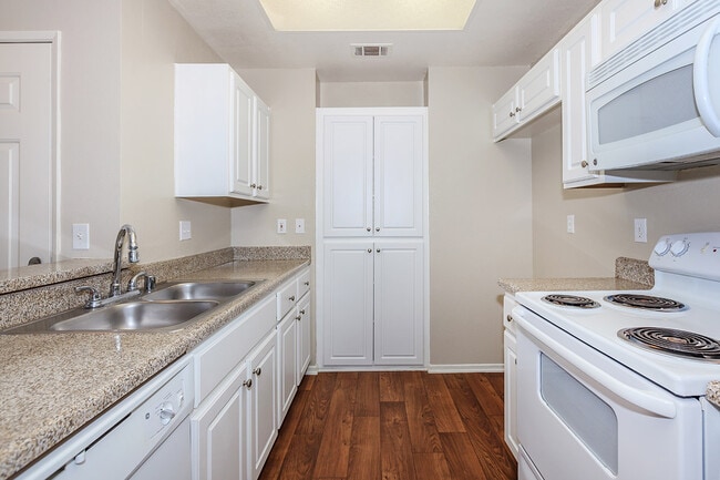 Wood Canyon Villas