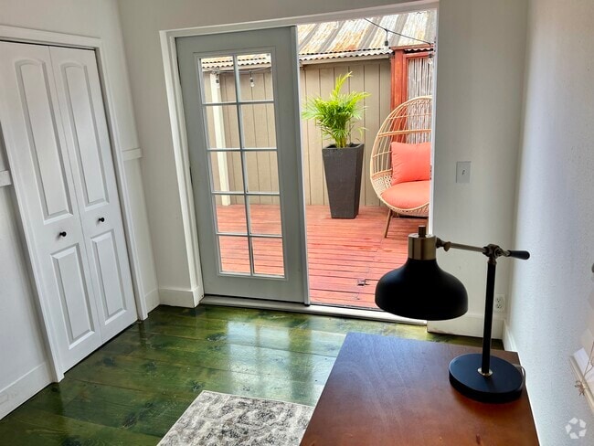 Building Photo - 341B Lani Place Unit B Rental