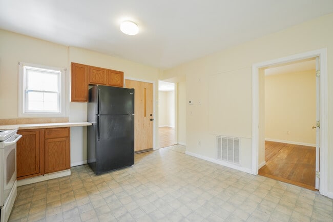 Photo - 24 Burr Ave Unidad 2