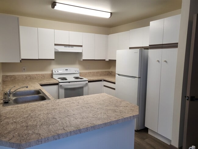 Townhome kitchen