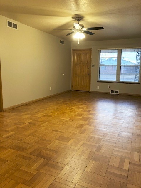 Photo - 3 Bed/1 Bath Mid-Century Ranch minutes from Midwest City High School - Refrigerator Included