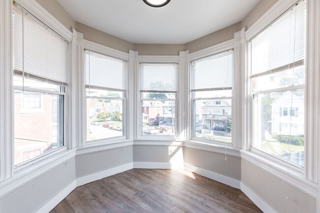 Photo - Hudson Ave. Unidad 2