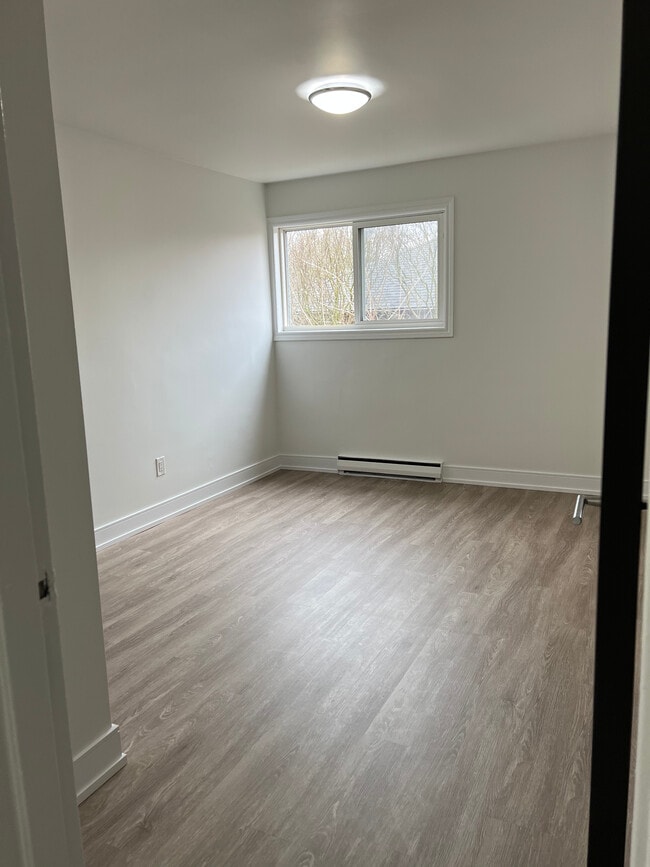Photo - 61 Ballantyne Ave Unit 12.5