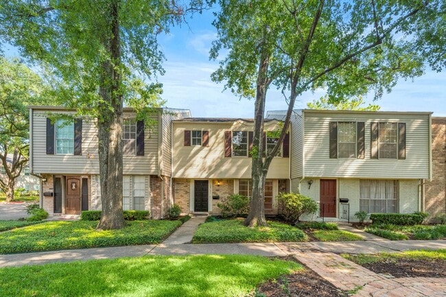 Building Photo - 12913 Trail Hollow Dr Unit 2913