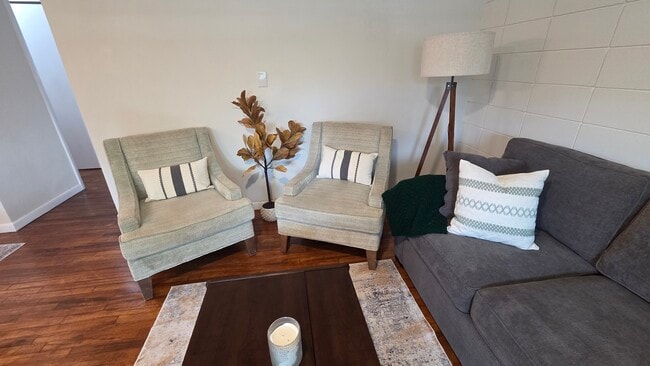 Photo - 320 Lakeview St Unit 214