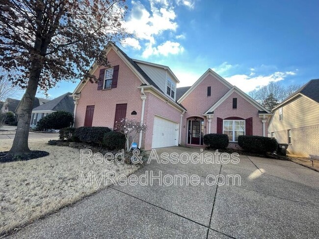 Photo - 137 W Porter Run Dr