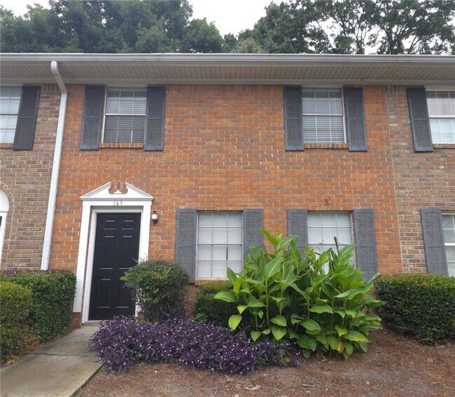 Photo - 147 Northdale Pl