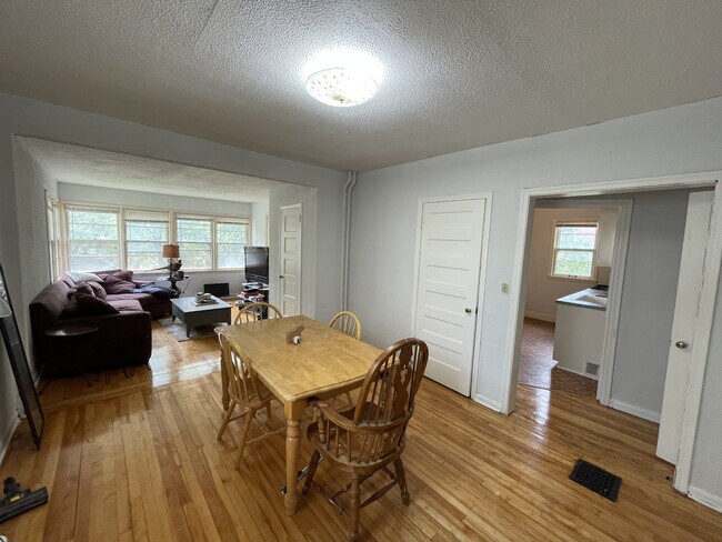 Photo - 2529 Pleasant Ave