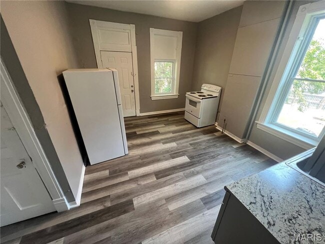 Photo - 3135 Chippewa St Unit 3135-1F