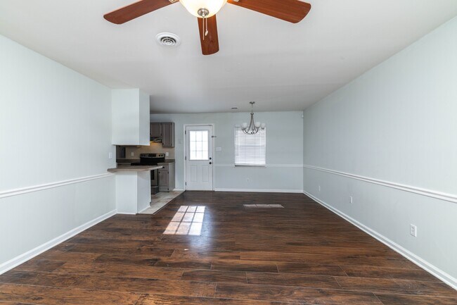 Photo - 928 Chip Cove Ln