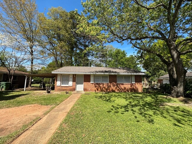 3/1 move in ready! First Month's Rent FREE! - 3/1 move in ready! First Month's Rent FREE!