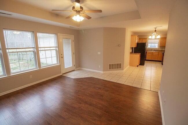 Photo - 1910 Harmony St