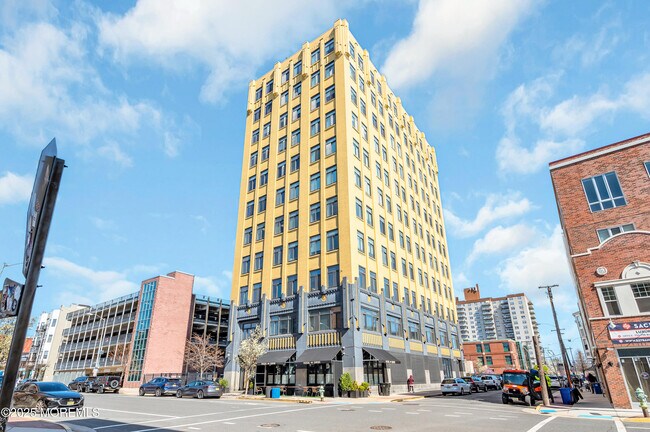 Photo - 601 Bangs Ave Unidad 1107 Rental