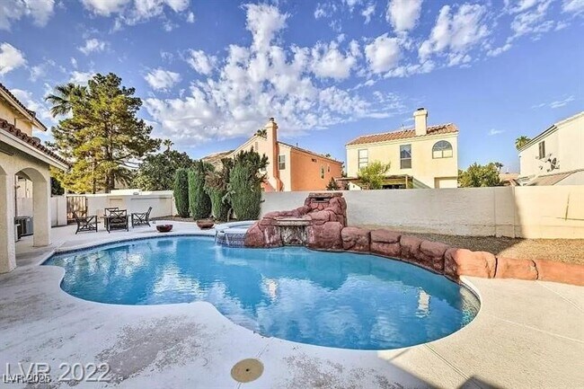 Photo - 371 Placer Creek Ln