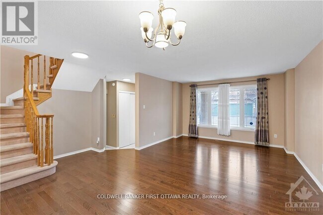 Photo - 157 Annapolis Cir