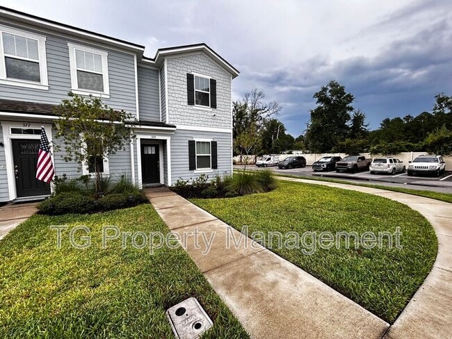 Photo - 379 Annies Pl