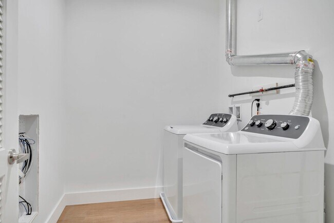 Photo - 3309 Liberty Ave Unit 408