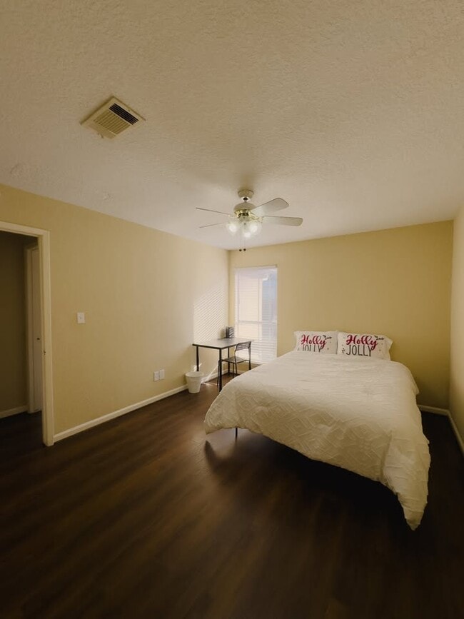 Photo - 6235 Havendale Dr