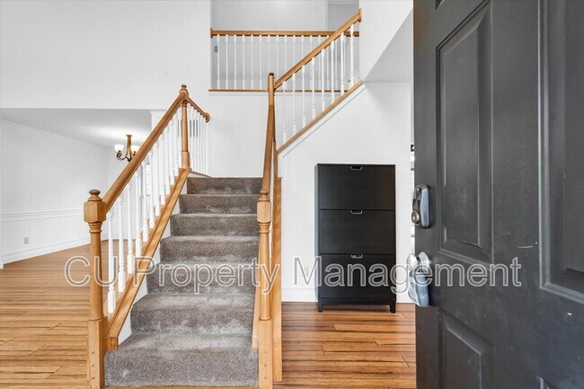 Photo - 506 E Tomaras Ave