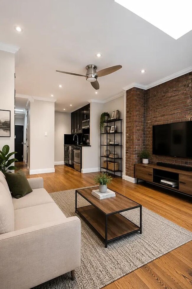 Photo - 438 W 52nd St Unit 2B